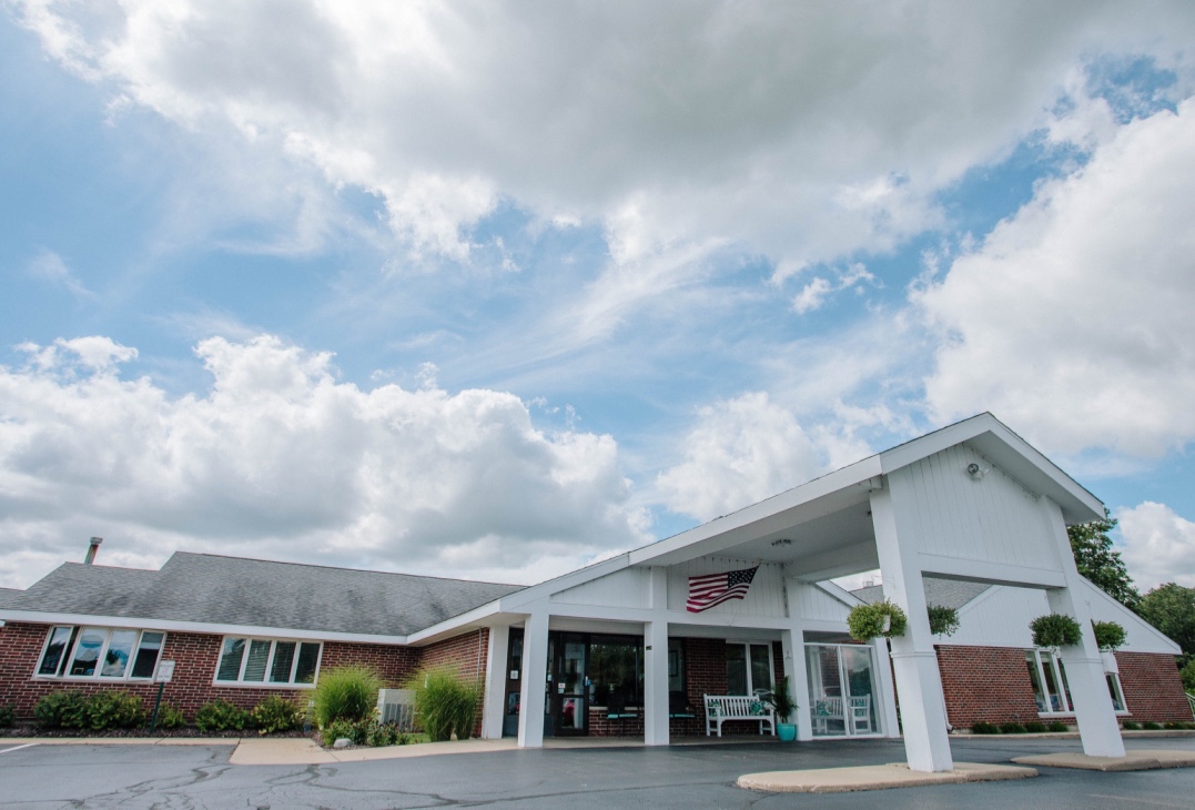  Pearl of Crystal Lake  workplace 1
