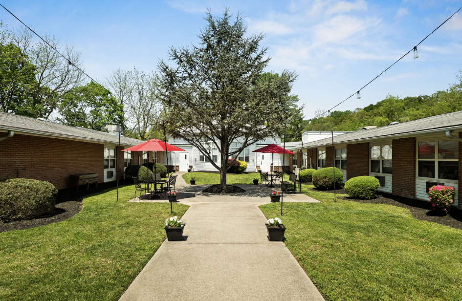 Coral Springs Rehabilitation And Nursing Center workplace 4