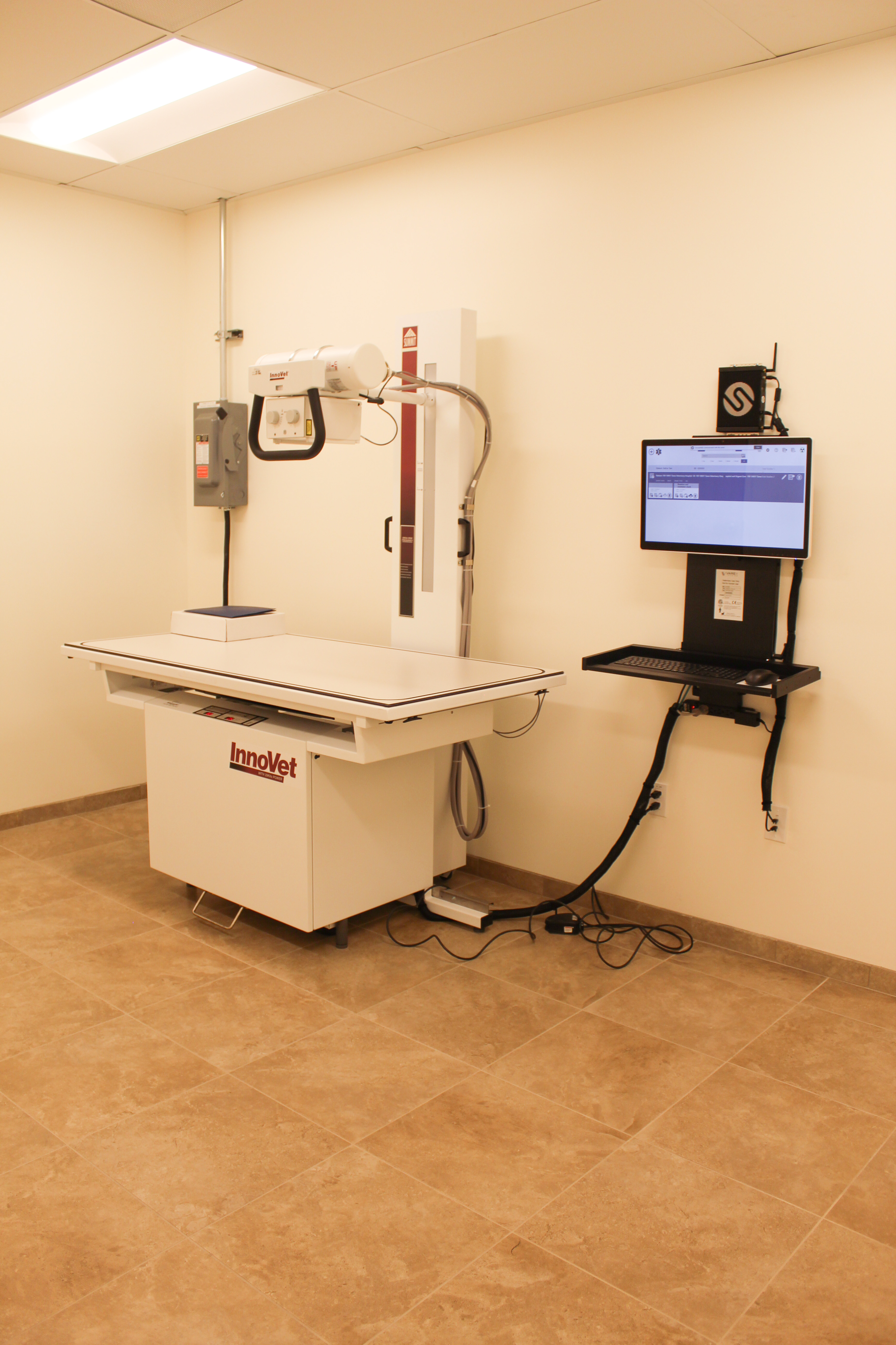 Tama Veterinary Hospital workplace 2