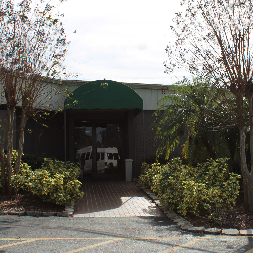 Lake Wales Wellness and Rehabilitation Center workplace 2