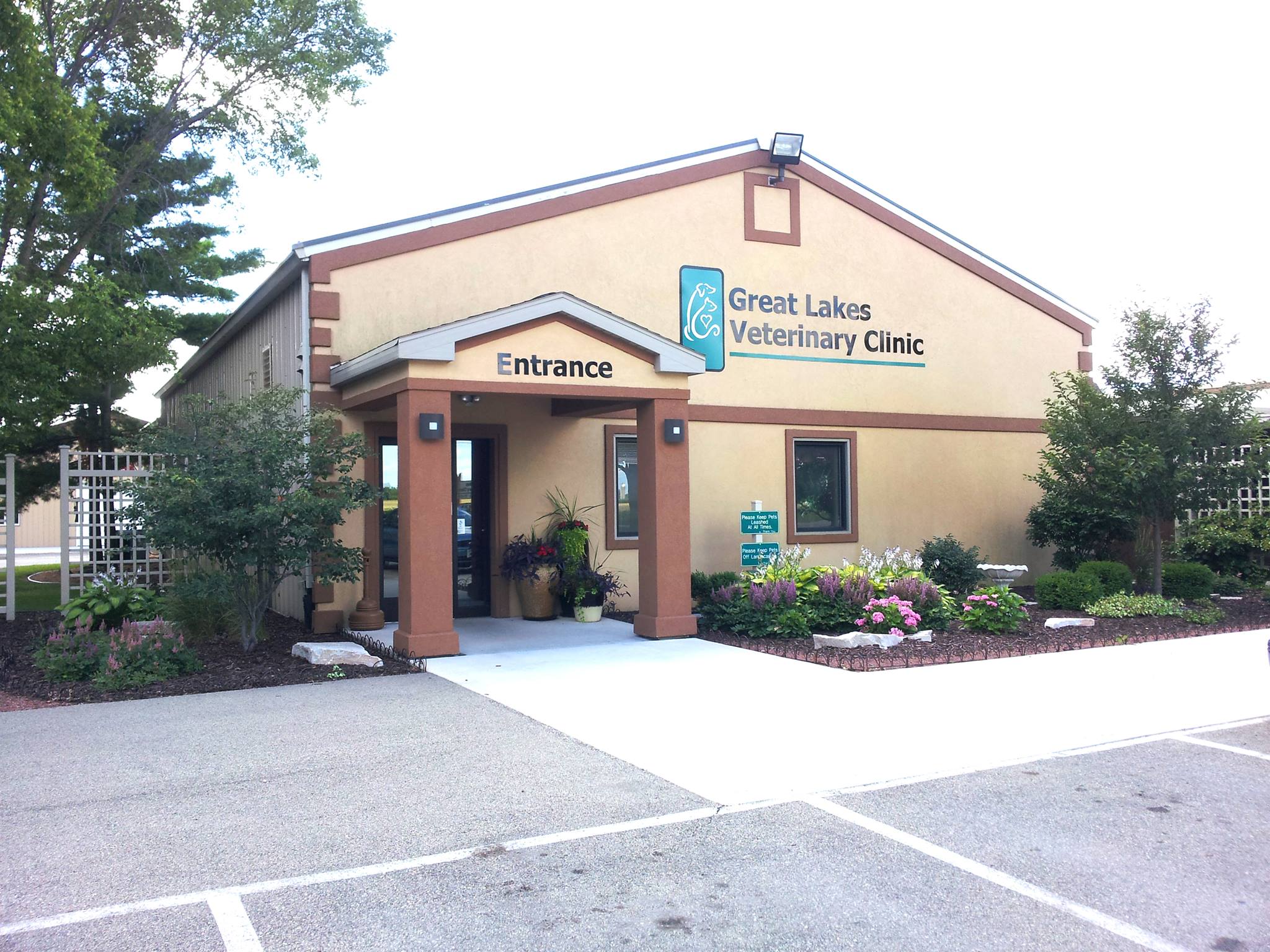 Great Lakes Veterinary Clinic workplace 1