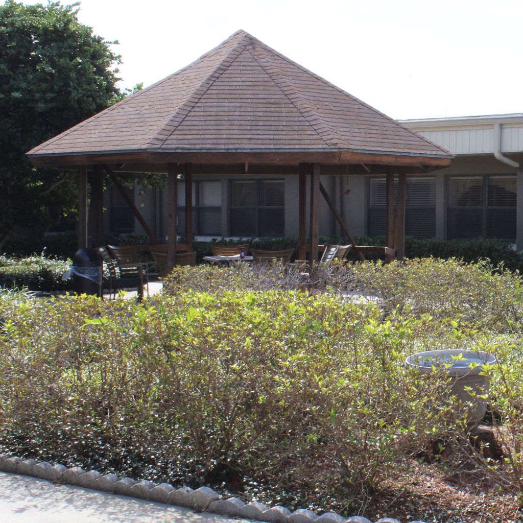 Lake Wales Wellness and Rehabilitation Center workplace 3