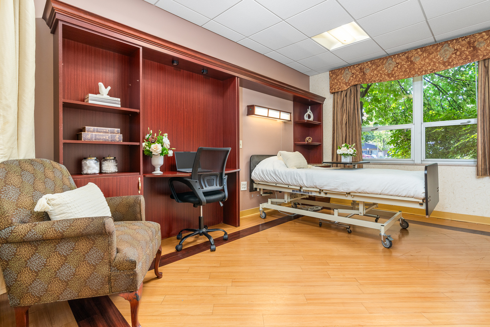 Elevate Care Chicago North workplace 4